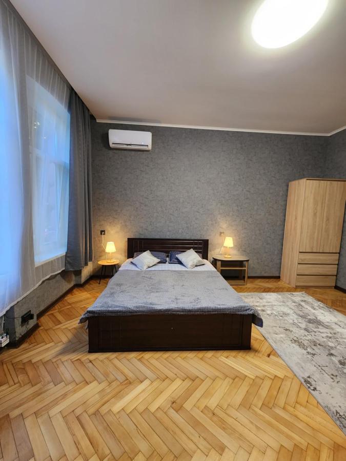 O.O.Apart.2 Chernivtsi Exterior foto